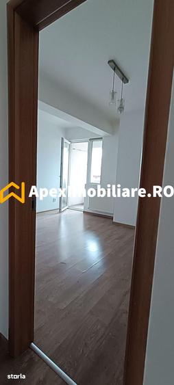 Apartament cu 2 camere semidecomandat în Apărătorii Patriei