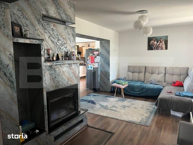 Casă cu 8 camere cu Teren 830 Mp în Central