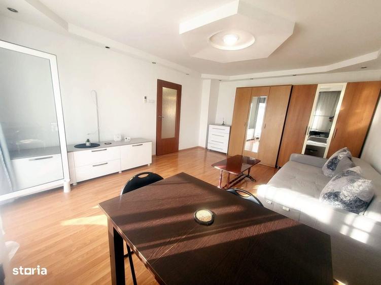 Apartament cu 2 camere decomandat în Banca Națională