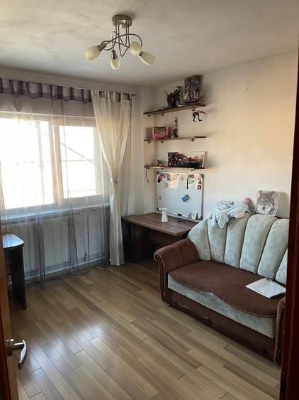 Apartament cu 2 camere decomandat în Petros