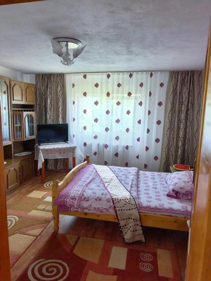 Casă cu 7 camere cu Teren 1000 Mp în Arieșeni