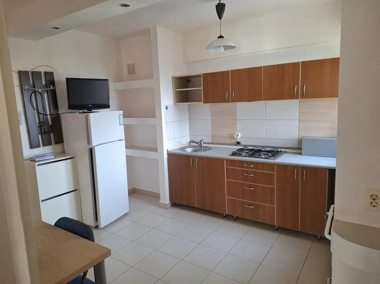 Apartament cu 2 camere decomandat, mobilat în Ultracentral