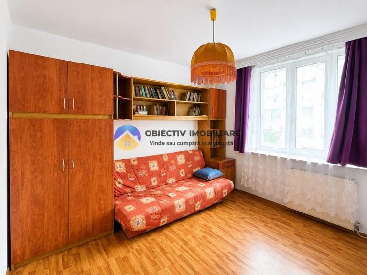 Apartament cu 3 camere decomandat în Mărăței