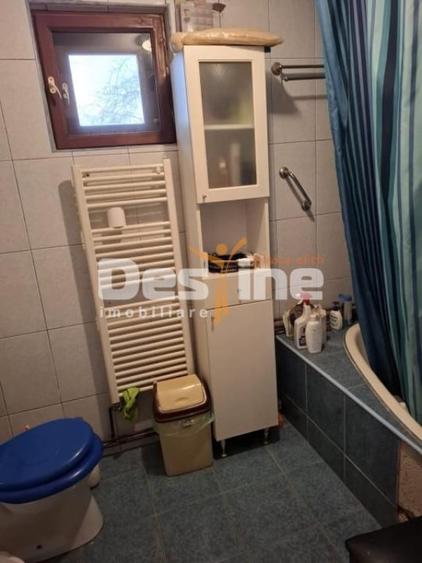 Casă cu 5 camere cu Teren 1521 Mp în Poiana