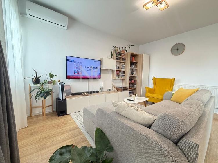 Apartament cu 2 camere semidecomandat, mobilat în Șelimbăr