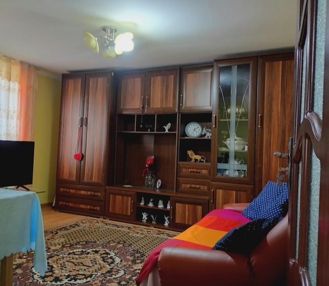 Duplex cu 3 camere cu Teren 2800 Mp în Exterior Sud