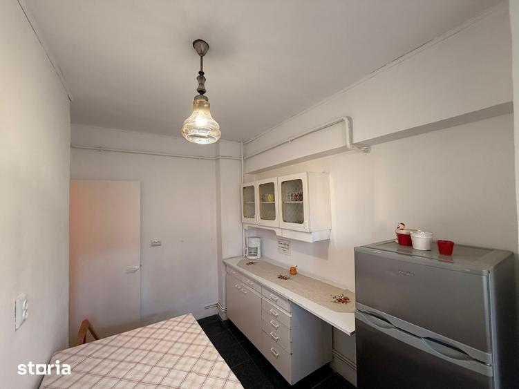 Apartament cu 2 camere decomandat în Calea București