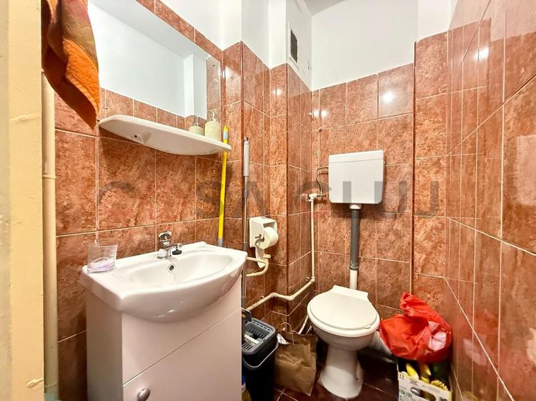 Apartament cu 4 camere semidecomandat, mobilat în Mănăștur
