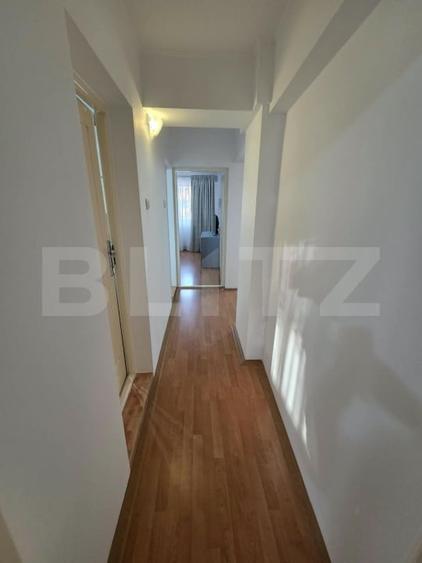 Apartament cu 4 camere decomandat, mobilat în Central
