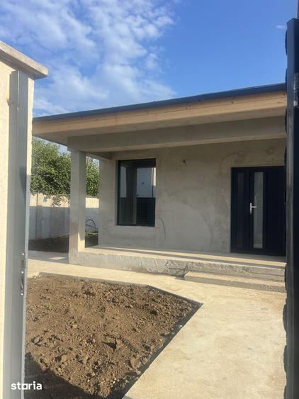 Casă cu 3 camere cu Teren 450 Mp în Vânători