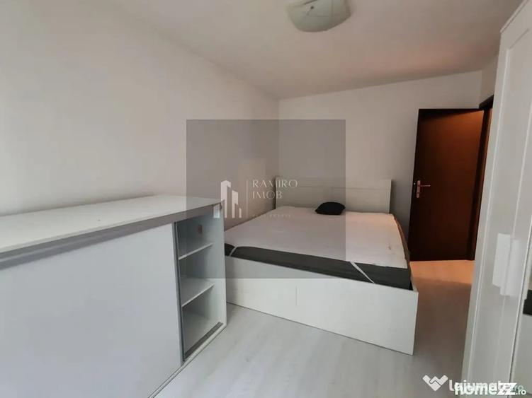 Apartament cu 3 camere semidecomandat în Brâncoveanu