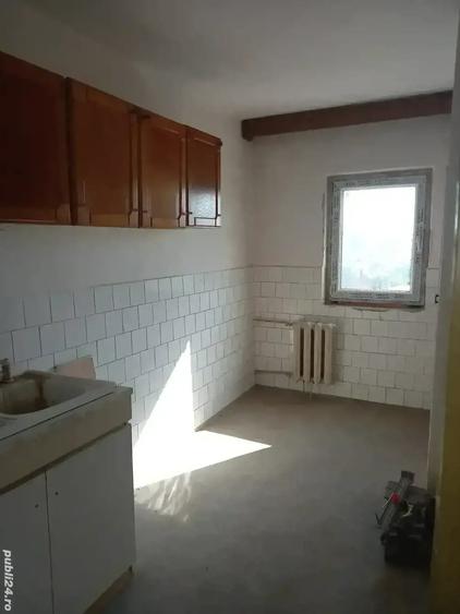 Apartament cu 3 camere în Panciu