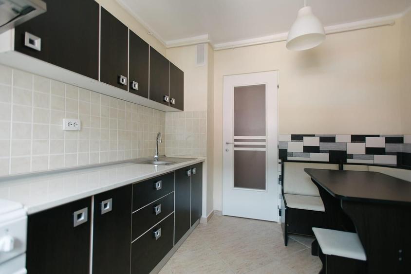 Apartament cu 2 camere decomandat, mobilat în Răcădău