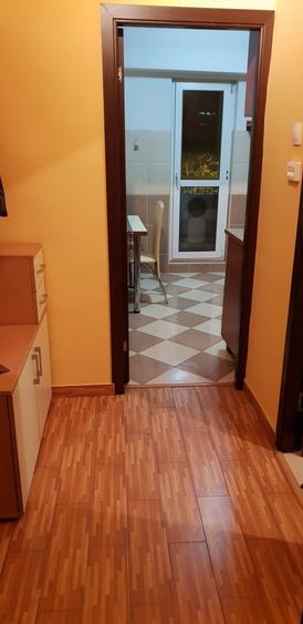 Garsonieră decomandată în 13 Septembrie