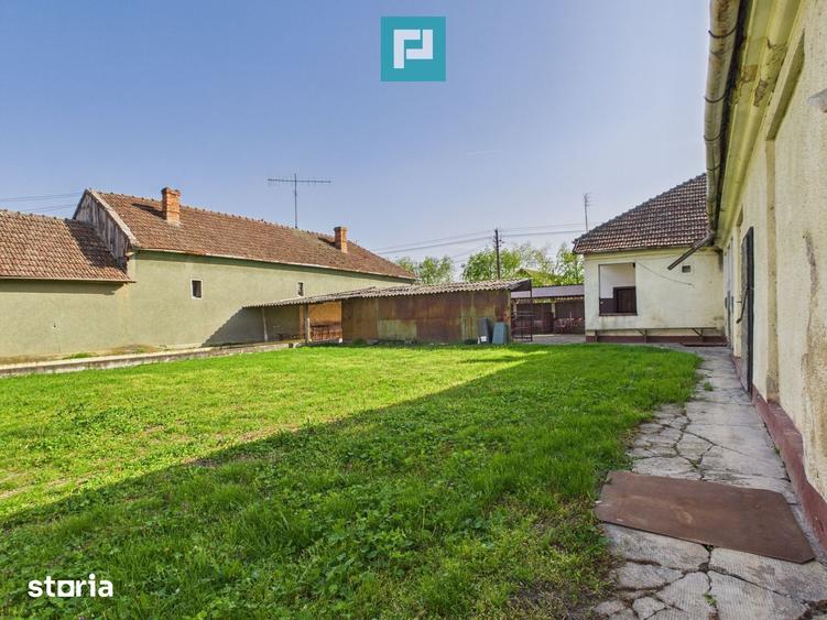 Spațiu comercial, de 135 mp, în Iratoșu