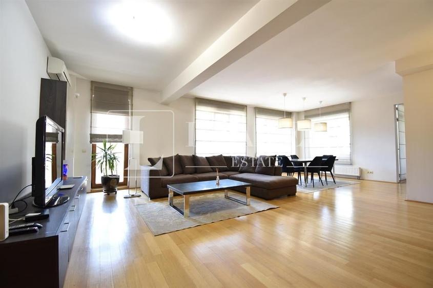 Apartament cu 4 camere semidecomandat, mobilat în Herăstrău — fotografia 1