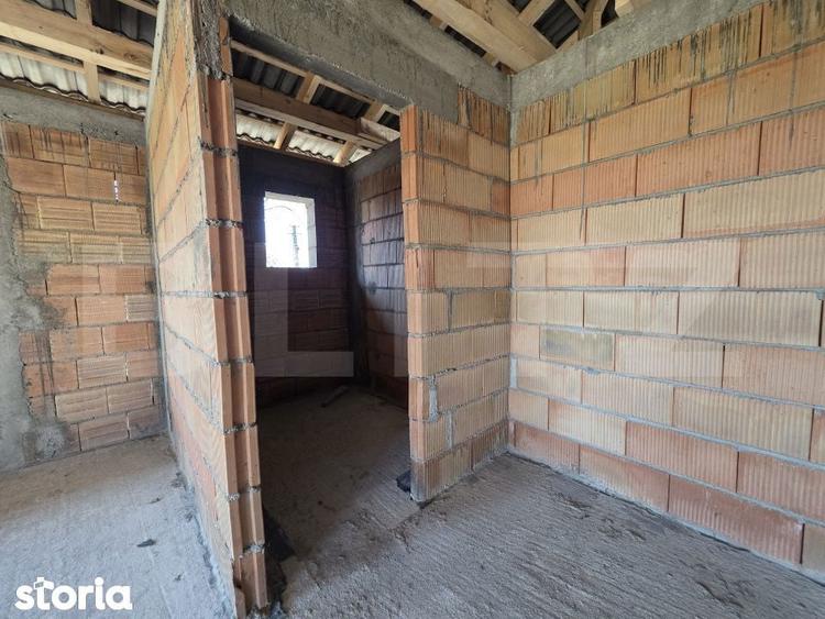 Casă cu 4 camere cu Teren 800 Mp în Păulești