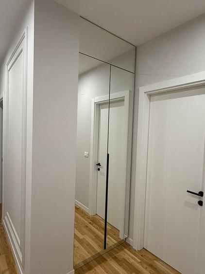 Apartament cu 3 camere semidecomandat, mobilat în P-ta Presei Libere