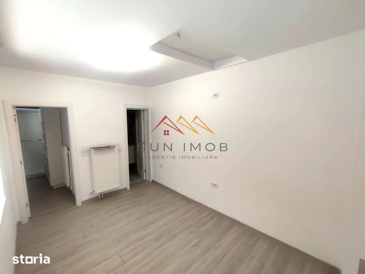 Casă cu 3 camere cu Teren 500 Mp în Piața Centrală