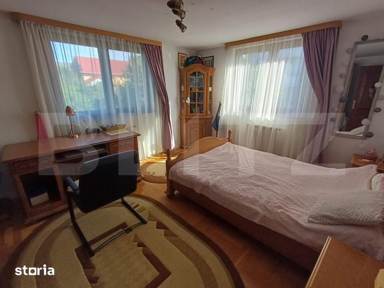 Casă cu 5 camere cu Teren 400 Mp în Obcini