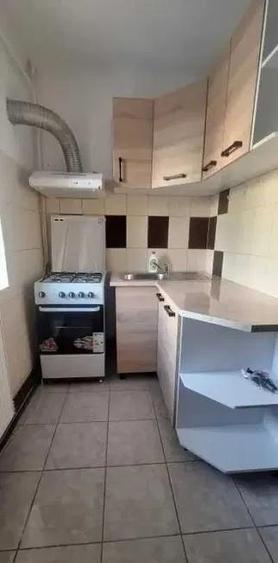 Garsonieră decomandată, mobilată în Galata