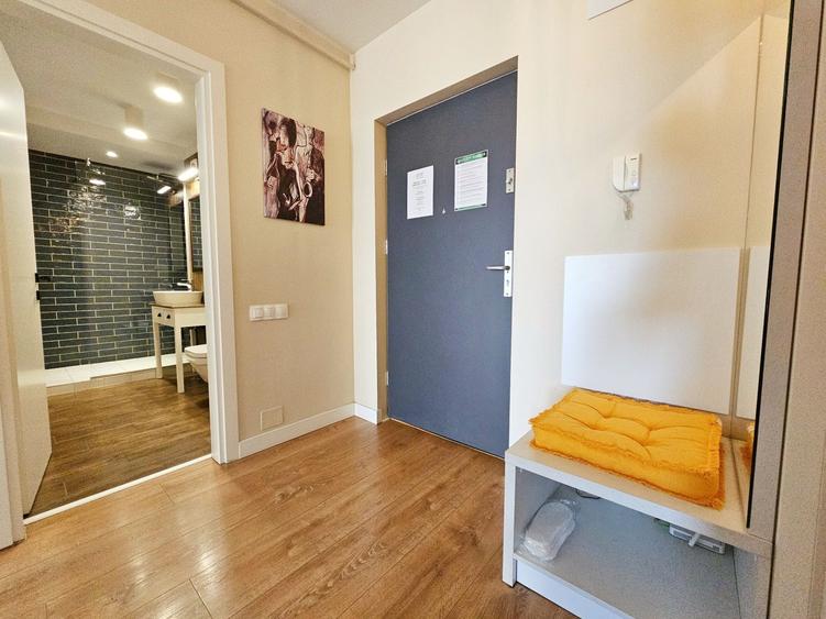 Apartament cu 2 camere decomandat în Central