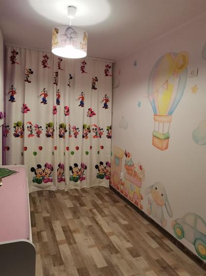 Apartament cu 3 camere decomandat în Central