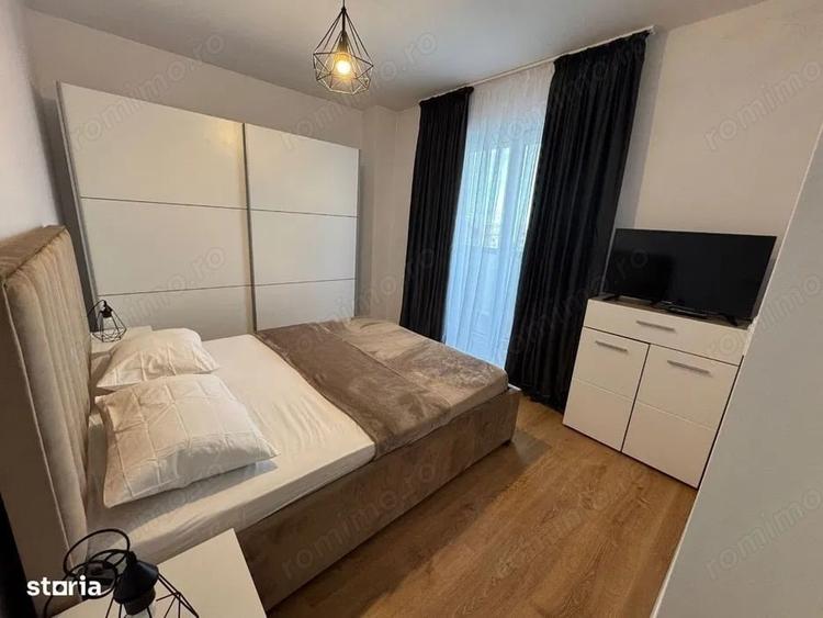 Apartament cu 3 camere semidecomandat în Torontalului