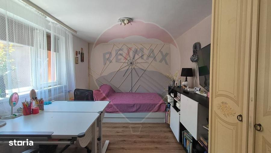 Casă cu 3 camere în Central