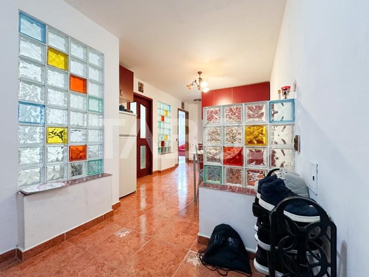 Apartament cu 3 camere decomandat, mobilat în Mihai Viteazul
