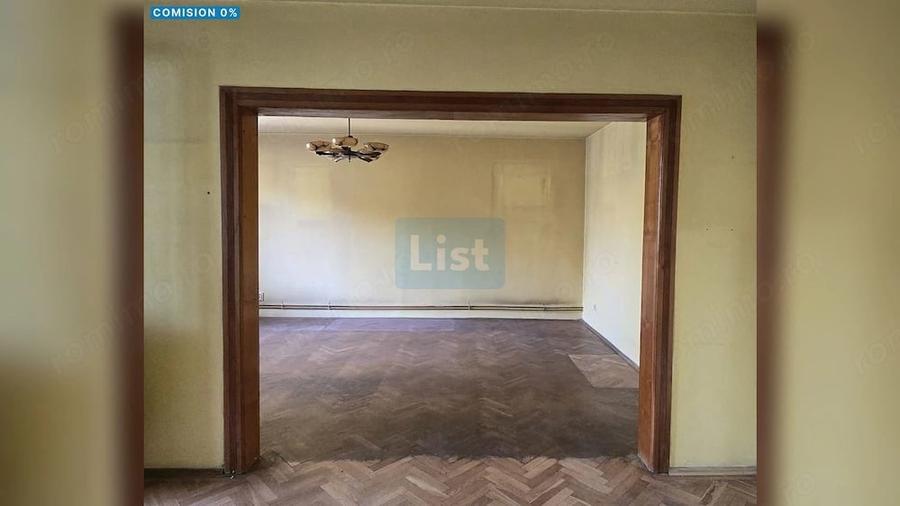 Apartament cu 4 camere decomandat în Punctele Cardinale