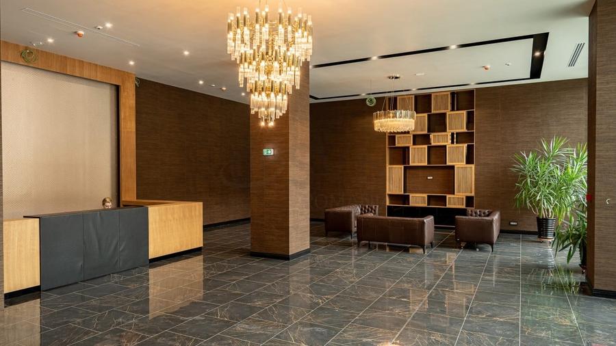 Penthouse cu 5 camere decomandat în Herăstrău