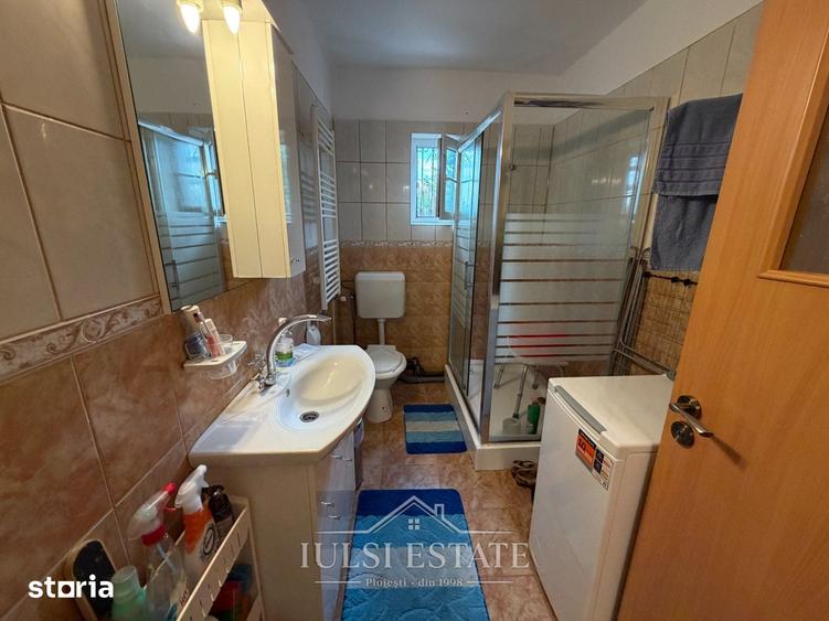 Casă cu 3 camere cu Teren 1210 Mp în Tinosu