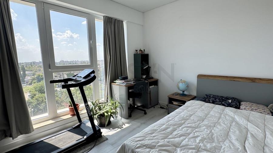 Apartament cu 4 camere semidecomandat, mobilat în Parcul Carol