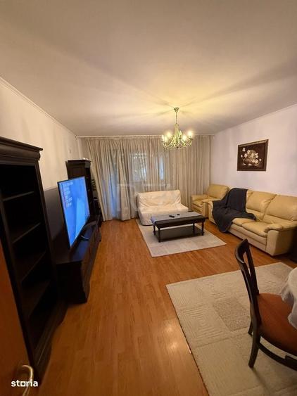 Apartament cu 3 camere semidecomandat în Aviației