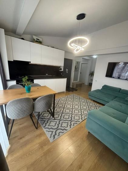 Apartament cu 3 camere semidecomandat, mobilat în Florești — fotografia 1