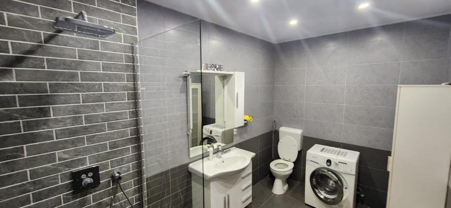 Casă individuală cu 5 camere cu Canalizare în Otopeni