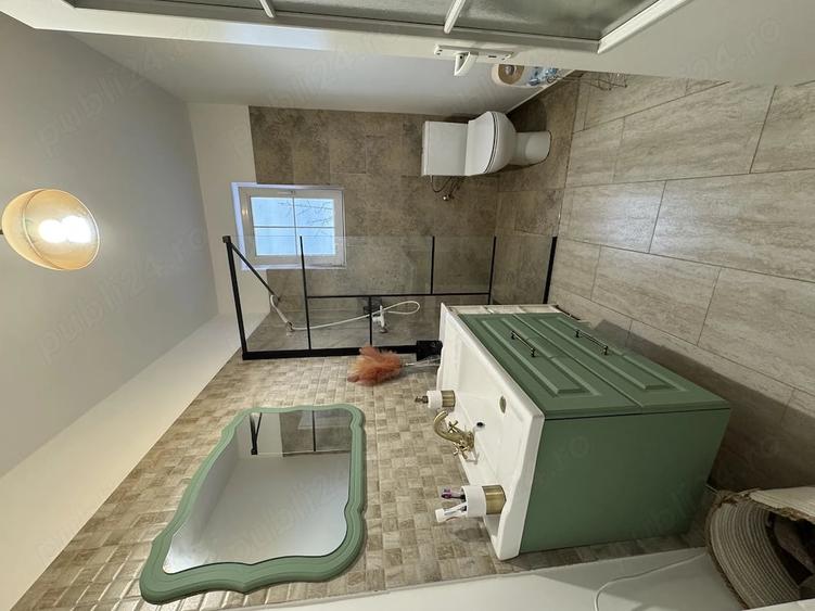Casă cu 5 camere cu Teren 550 Mp în Sânmihaiu Român