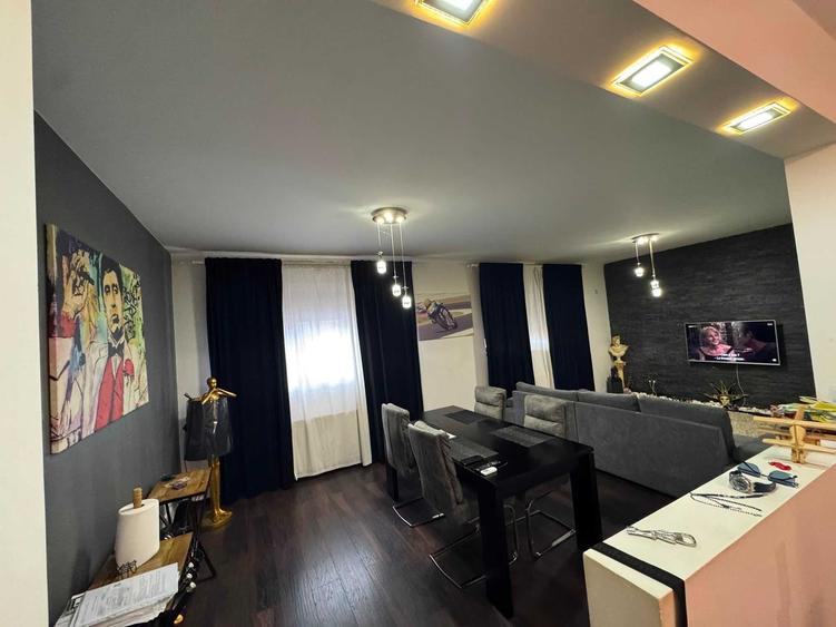 Apartament cu 2 camere semidecomandat în Central