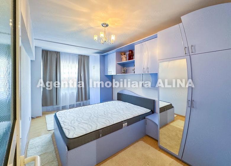 Apartament cu 3 camere decomandat în Decebal