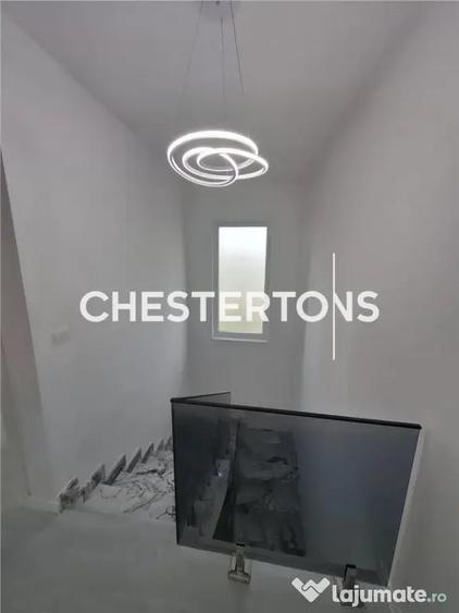 Casă cu 5 camere cu Teren 630 Mp în Corbeanca
