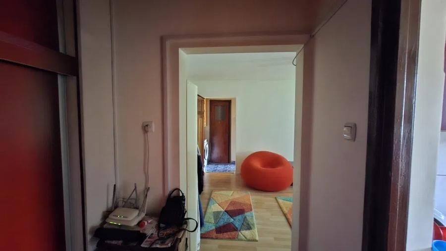 Apartament cu 2 camere decomandat, mobilat în Basarabia