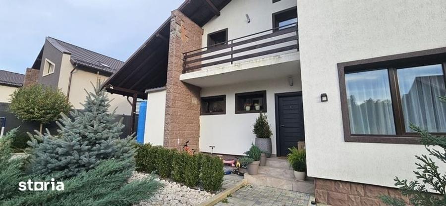 Casă cu 4 camere cu Teren 160 Mp în Doicești