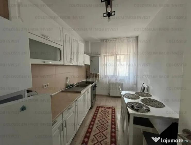 Garsonieră decomandată în Central