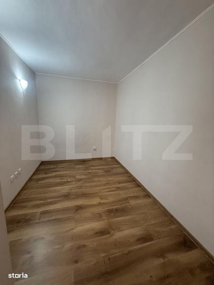 Apartament cu 4 camere în Micro 5