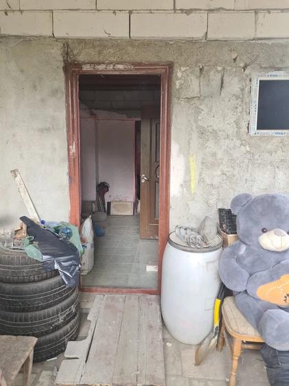 Casă cu 5 camere cu Teren 175 Mp în Lacu Dulce