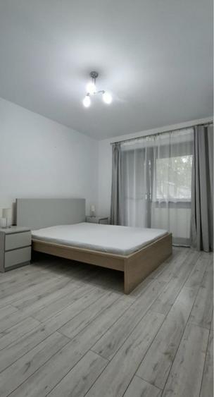 Apartament cu 3 camere decomandat în Fundeni