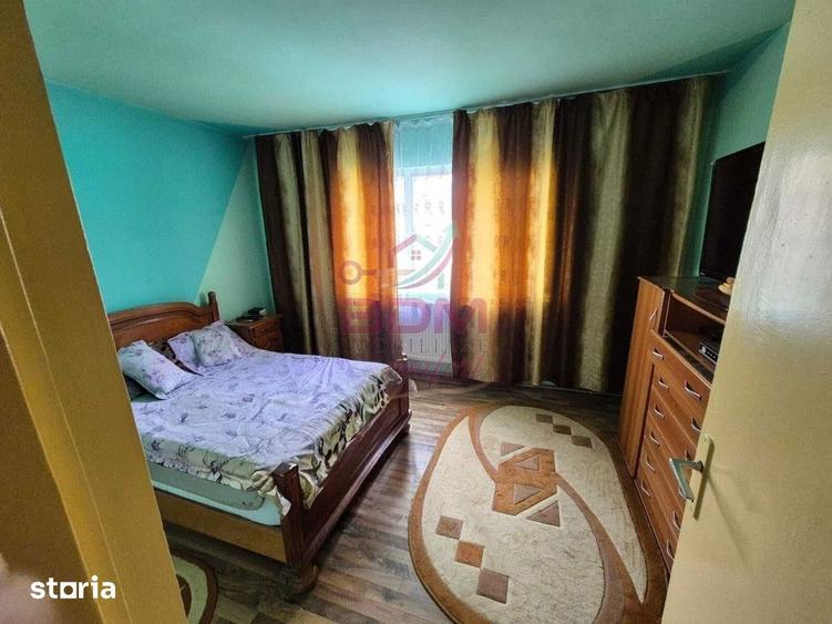 Apartament cu 4 camere decomandat în Central