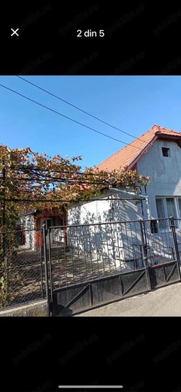 Casă cu Teren 270 Mp în Central