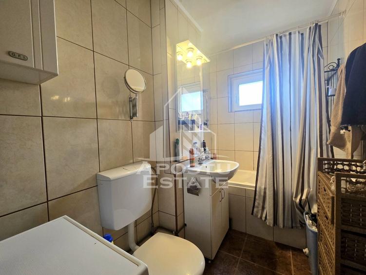 Apartament cu 2 camere semidecomandat, mobilat în Lipovei